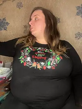 Snapshot of lairarose chatting on December 2024 05:44:01 AM lairarose online show from December 2024 05:44:01 AM