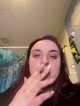 Snapshot of lairarose chatting on April 2026 02:58:01 AM lairarose online show from April 2026 02:58:01 AM