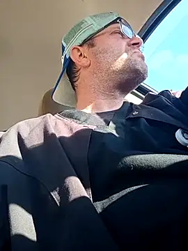 Snapshot of crazycam619 chatting on October 2025 10:28:02 PM crazycam619 online show from October 2025 10:28:02 PM