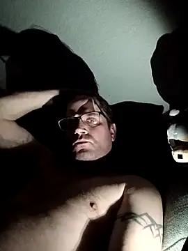 Snapshot of crazycam619 chatting on November 2025 04:14:02 AM crazycam619 online show from November 2025 04:14:02 AM