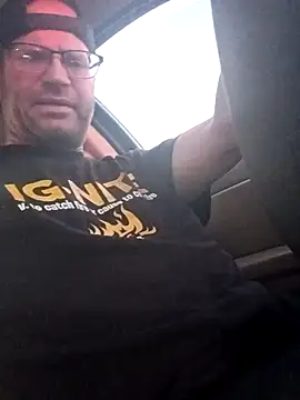 Snapshot of crazycam619 chatting on December 2025 12:30:01 AM crazycam619 online show from December 2025 12:30:01 AM