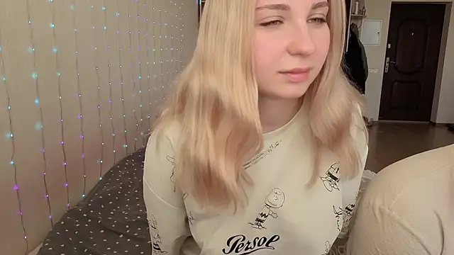 Snapshot of llolilove chatting on April 2026 10:12:02 AM llolilove online show from April 2026 10:12:02 AM