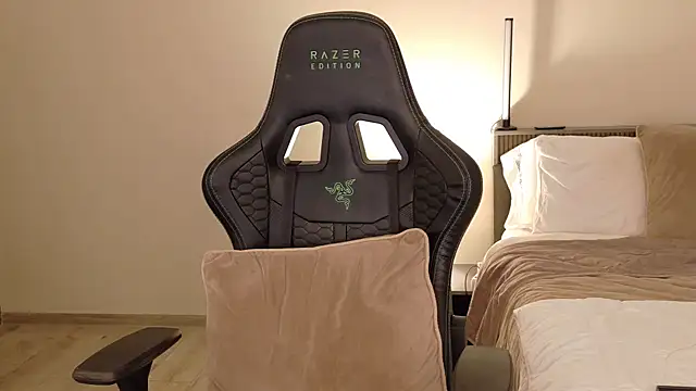 joycesilver online show from September 2025 09:11:02 AM