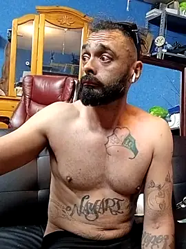 Snapshot of C8L3U chatting on March 2026 06:30:01 AM C8L3U online show from March 2026 06:30:01 AM