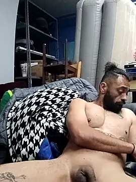 Snapshot of C8L3U chatting on March 2026 11:13:01 AM C8L3U online show from March 2026 11:13:01 AM