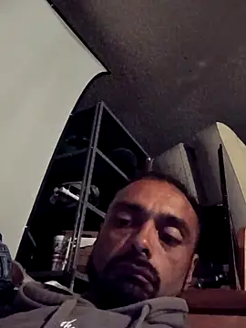 Snapshot of C8L3U chatting on March 2026 08:58:02 AM C8L3U online show from March 2026 08:58:02 AM