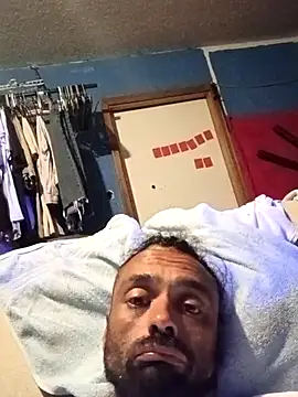 Snapshot of C8L3U chatting on April 2026 03:09:02 AM C8L3U online show from April 2026 03:09:02 AM