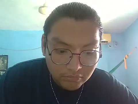 Snapshot of daniel4444Cu chatting on May 2026 06:14:01 PM daniel4444Cu online show from May 2026 06:14:01 PM