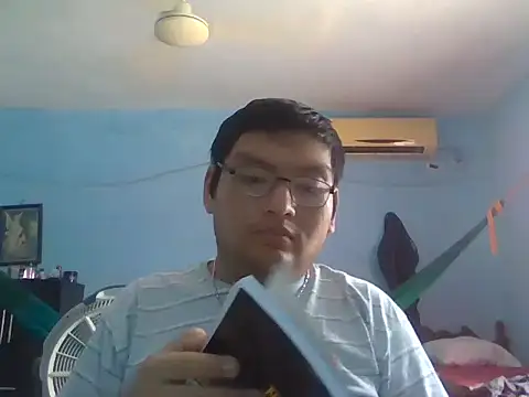 Snapshot of daniel4444Cu chatting on June 2026 05:40:02 PM daniel4444Cu online show from June 2026 05:40:02 PM