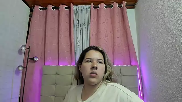 LinaBrowm online show from March 2025 07:57:02 PM