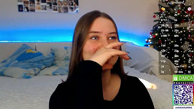 Snapshot of MurrrWorren chatting on January 2025 12:13:02 AM MurrrWorren online show from January 2025 12:13:02 AM