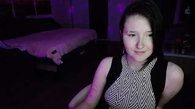 Snapshot of Kira_Bakker chatting on October 2025 03:09:01 PM Kira Bakker online show from October 2025 03:09:01 PM