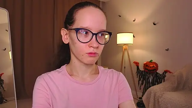 Snapshot of BettyBrowni chatting on November 2025 04:11:02 PM BettyBrowni online show from November 2025 04:11:02 PM