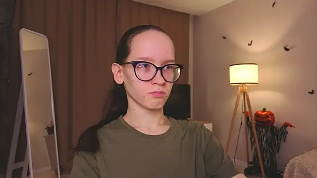 Snapshot of BettyBrowni chatting on December 2025 04:03:02 PM BettyBrowni online show from December 2025 04:03:02 PM