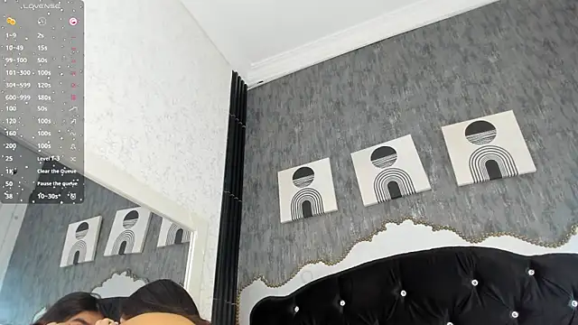 Paola  23 online show from April 2026 12:25:01 PM