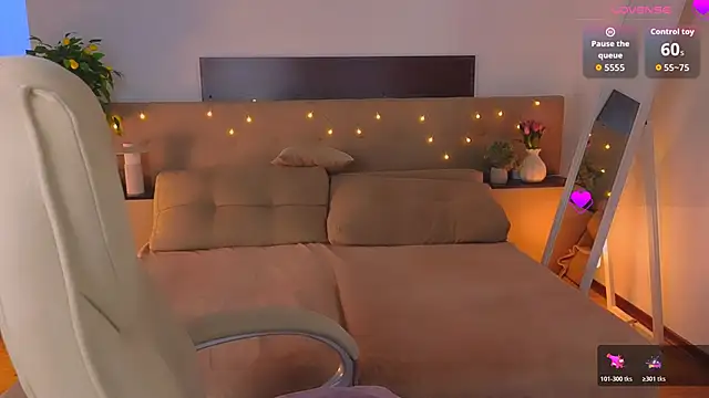 Viola  Shy online show from April 2026 04:46:01 AM