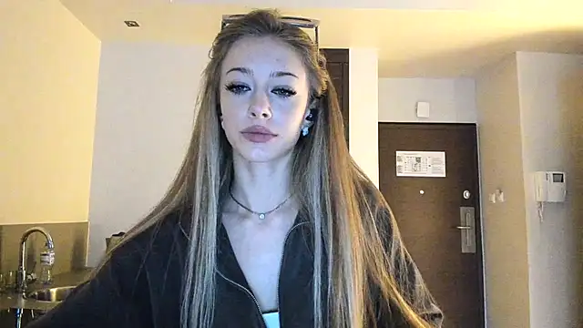 Snapshot of BARBIE_22888 chatting on March 2026 04:52:01 PM BARBIE 22888 online show from March 2026 04:52:01 PM