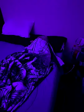 Snapshot of bdsm4u chatting on December 2025 01:43:02 AM bdsm4u online show from December 2025 01:43:02 AM