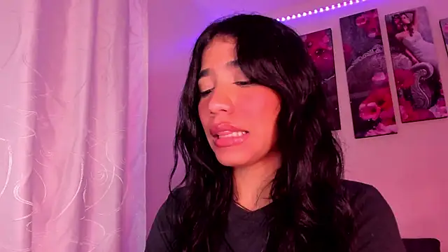 Snapshot of Alissarhys26 chatting on March 2025 01:14:02 AM Alissarhys26 online show from March 2025 01:14:02 AM