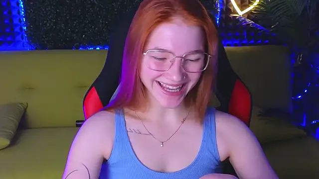 Snapshot of erikabrian chatting on December 2024 04:34:02 AM erikabrian online show from December 2024 04:34:02 AM