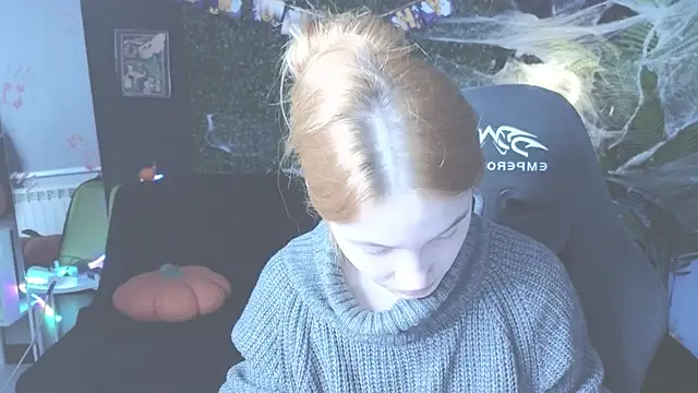 Snapshot of erikabrian chatting on October 2025 01:39:01 AM erikabrian online show from October 2025 01:39:01 AM