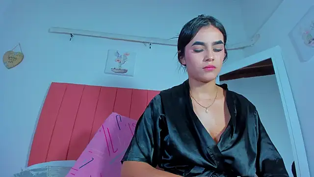 Snapshot of valen_rose0 chatting on March 2025 12:02:02 PM valen rose0 online show from March 2025 12:02:02 PM