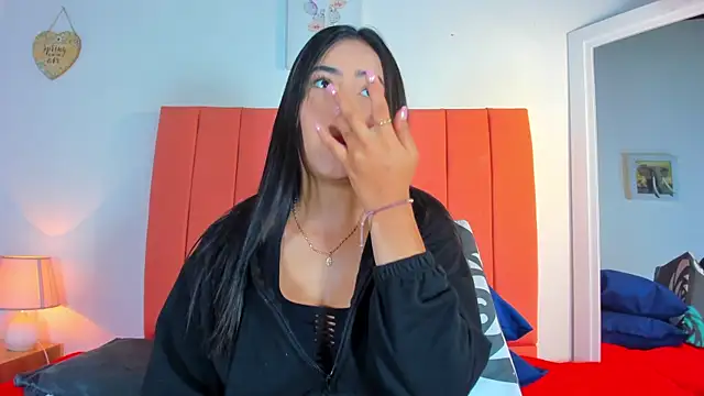 Snapshot of valen_rose0 chatting on September 2025 12:05:02 PM valen rose0 online show from September 2025 12:05:02 PM