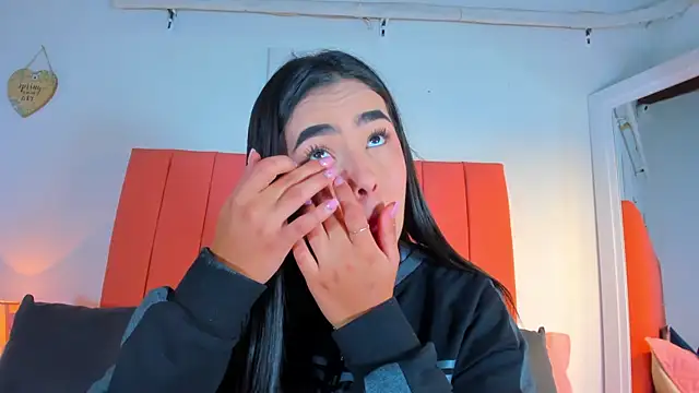 Snapshot of valen_rose0 chatting on September 2025 12:16:01 PM valen rose0 online show from September 2025 12:16:01 PM