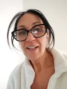 JasmineNoir2 online show from January 2025 02:35:01 PM