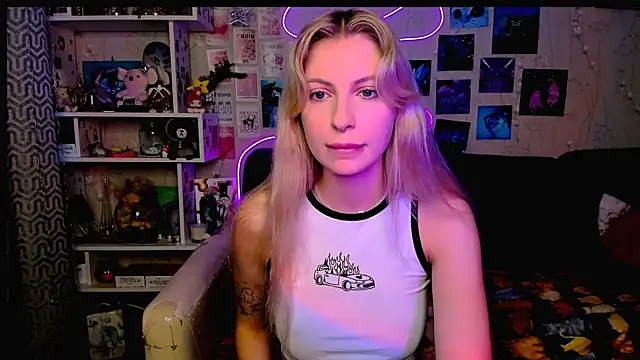 Snapshot of Maria_Hunt chatting on December 2024 03:29:02 AM Maria Hunt online show from December 2024 03:29:02 AM