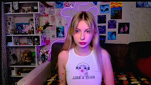 Snapshot of Maria_Hunt chatting on December 2024 03:14:02 AM Maria Hunt online show from December 2024 03:14:02 AM