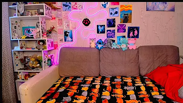 Snapshot of Maria_Hunt chatting on January 2025 04:04:01 AM Maria Hunt online show from January 2025 04:04:01 AM