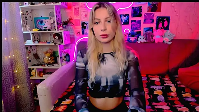 Snapshot of Maria_Hunt chatting on January 2025 03:53:01 AM Maria Hunt online show from January 2025 03:53:01 AM