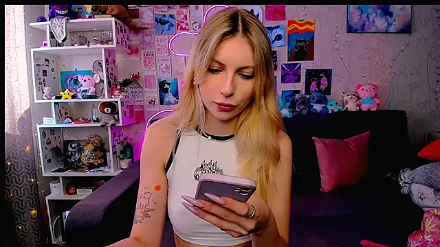 Snapshot of Maria_Hunt chatting on February 2025 06:51:02 AM Maria Hunt online show from February 2025 06:51:02 AM