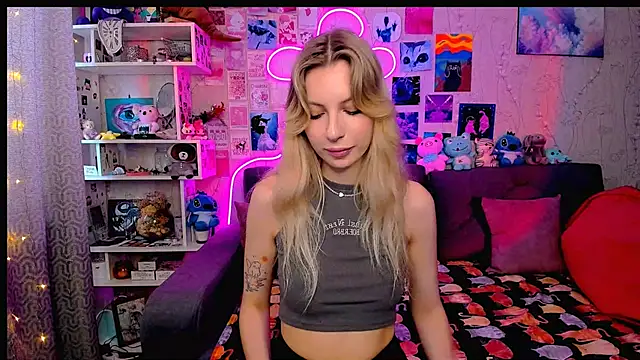 Snapshot of Maria_Hunt chatting on February 2025 06:52:02 AM Maria Hunt online show from February 2025 06:52:02 AM