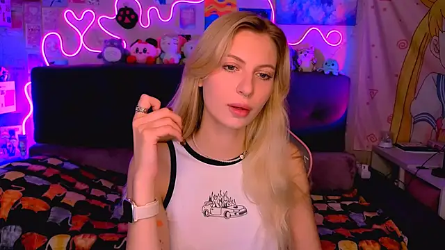 Snapshot of Maria_Hunt chatting on October 2025 04:54:01 AM Maria Hunt online show from October 2025 04:54:01 AM