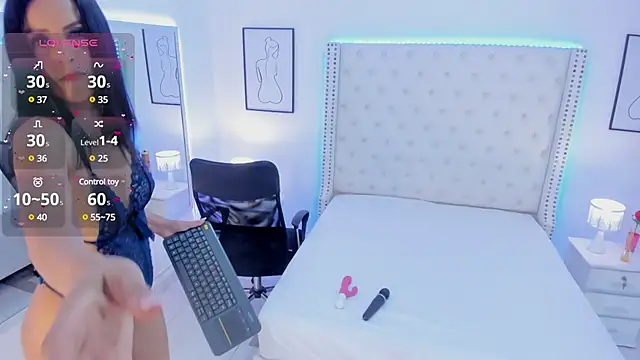 Coco Balenciaga  online show from February 2025 03:15:02 PM