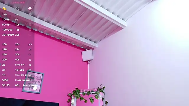 littleebluee online show from September 2025 03:00:02 AM