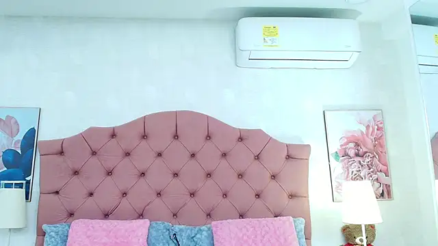 Snapshot of ThyaraJhons chatting on January 2026 11:36:01 AM ThyaraJhons online show from January 2026 11:36:01 AM