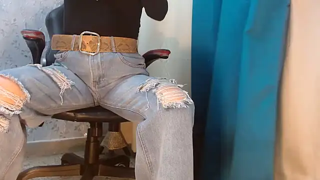 Snapshot of Samantabrown_ chatting on November 2025 11:10:02 AM Samantabrown online show from November 2025 11:10:02 AM