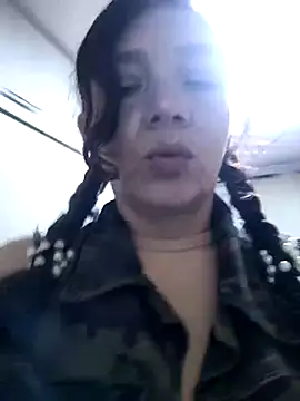 Samantabrown  online show from April 2026 11:06:01 AM