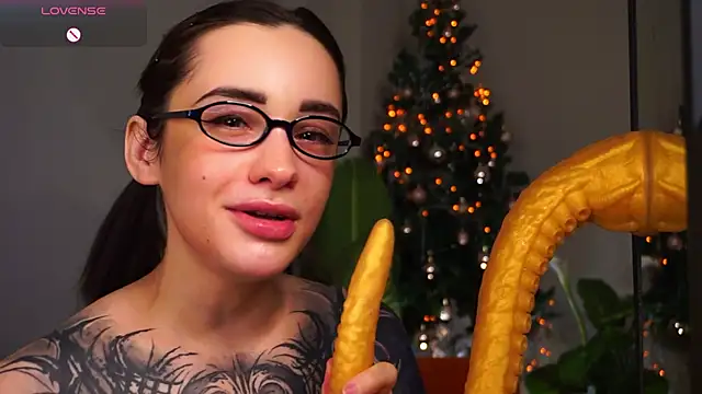 Snapshot of EvaCanton chatting on January 2026 02:26:02 AM EvaCanton online show from January 2026 02:26:02 AM