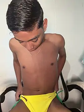 Snapshot of alejo_cute chatting on July 2026 01:39:02 PM alejo cute online show from July 2026 01:39:02 PM