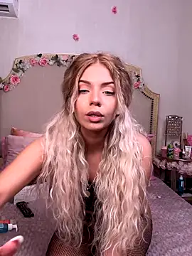 Snapshot of maddisonblush chatting on September 2025 04:56:01 PM maddisonblush online show from September 2025 04:56:01 PM