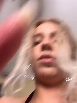 Snapshot of maddisonblush chatting on October 2025 06:27:01 PM maddisonblush online show from October 2025 06:27:01 PM