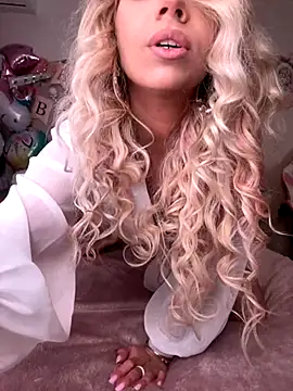 Snapshot of maddisonblush chatting on October 2025 04:53:02 PM maddisonblush online show from October 2025 04:53:02 PM