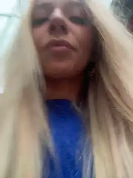 Snapshot of maddisonblush chatting on November 2025 01:33:02 PM maddisonblush online show from November 2025 01:33:02 PM