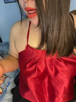 Snapshot of --Lyly-- chatting on February 2025 03:11:01 AM --Lyly-- online show from February 2025 03:11:01 AM