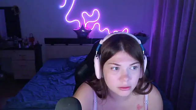 Snapshot of helengilmor chatting on September 2025 03:46:02 PM helengilmor online show from September 2025 03:46:02 PM