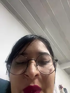 ZTahya online show from November 2025 11:10:02 PM